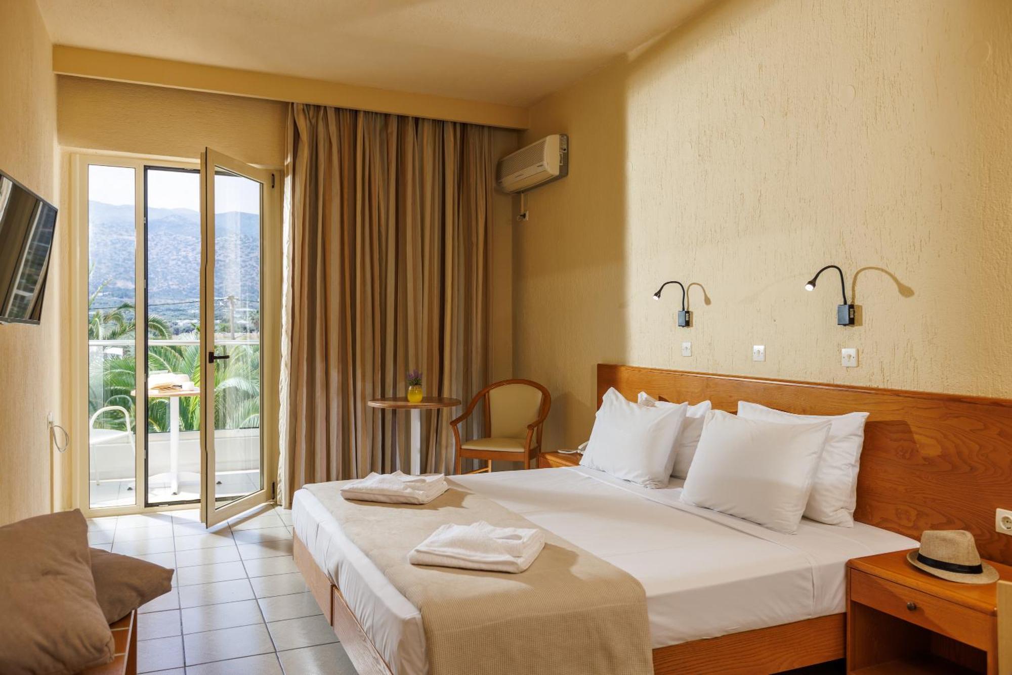 Malia Bay Beach Hotel & Bungalows 외부 사진