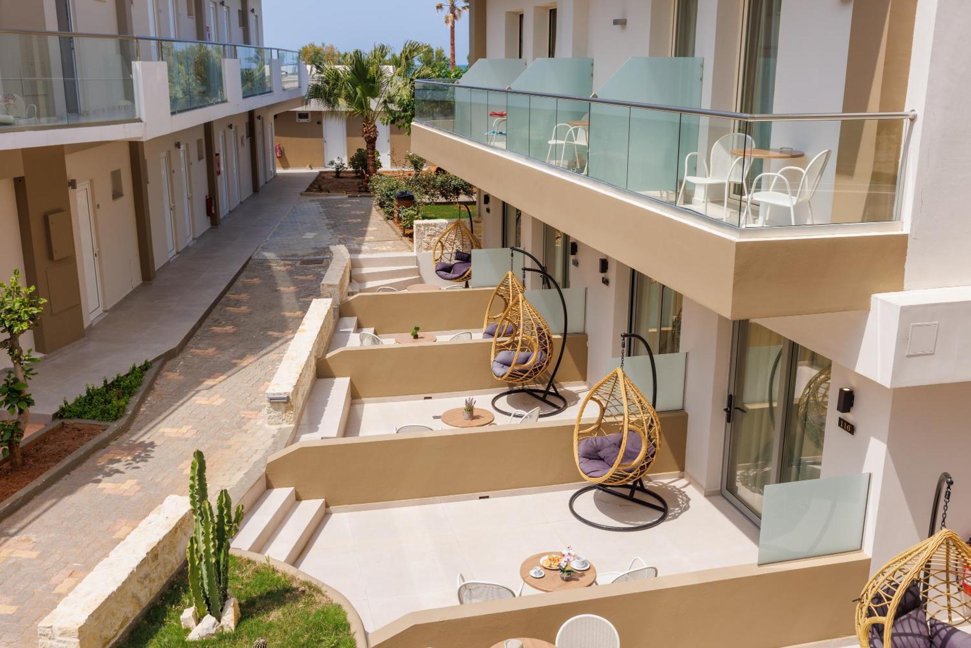 Malia Bay Beach Hotel & Bungalows 외부 사진