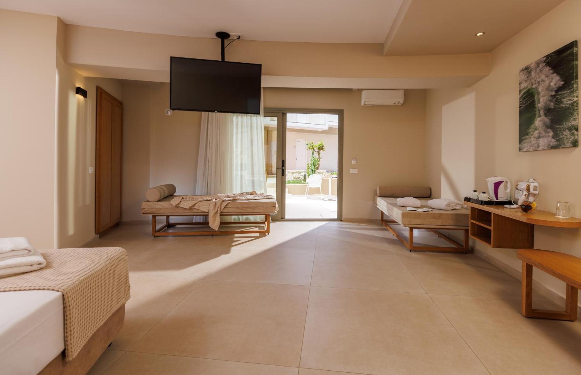 Malia Bay Beach Hotel & Bungalows 외부 사진