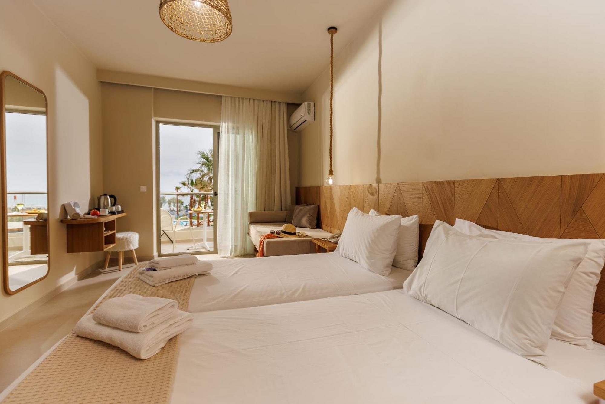Malia Bay Beach Hotel & Bungalows 외부 사진