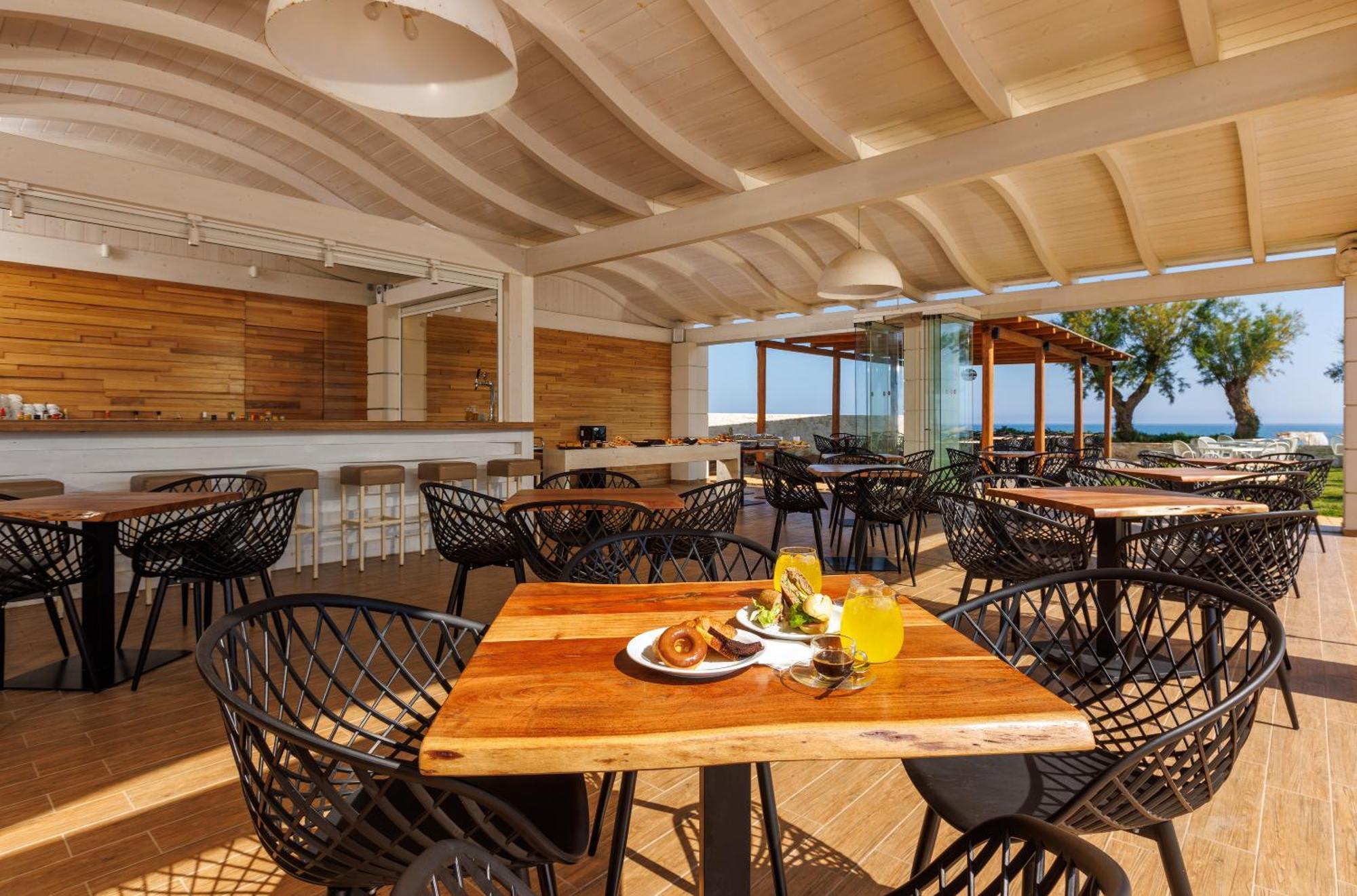 Malia Bay Beach Hotel & Bungalows 외부 사진
