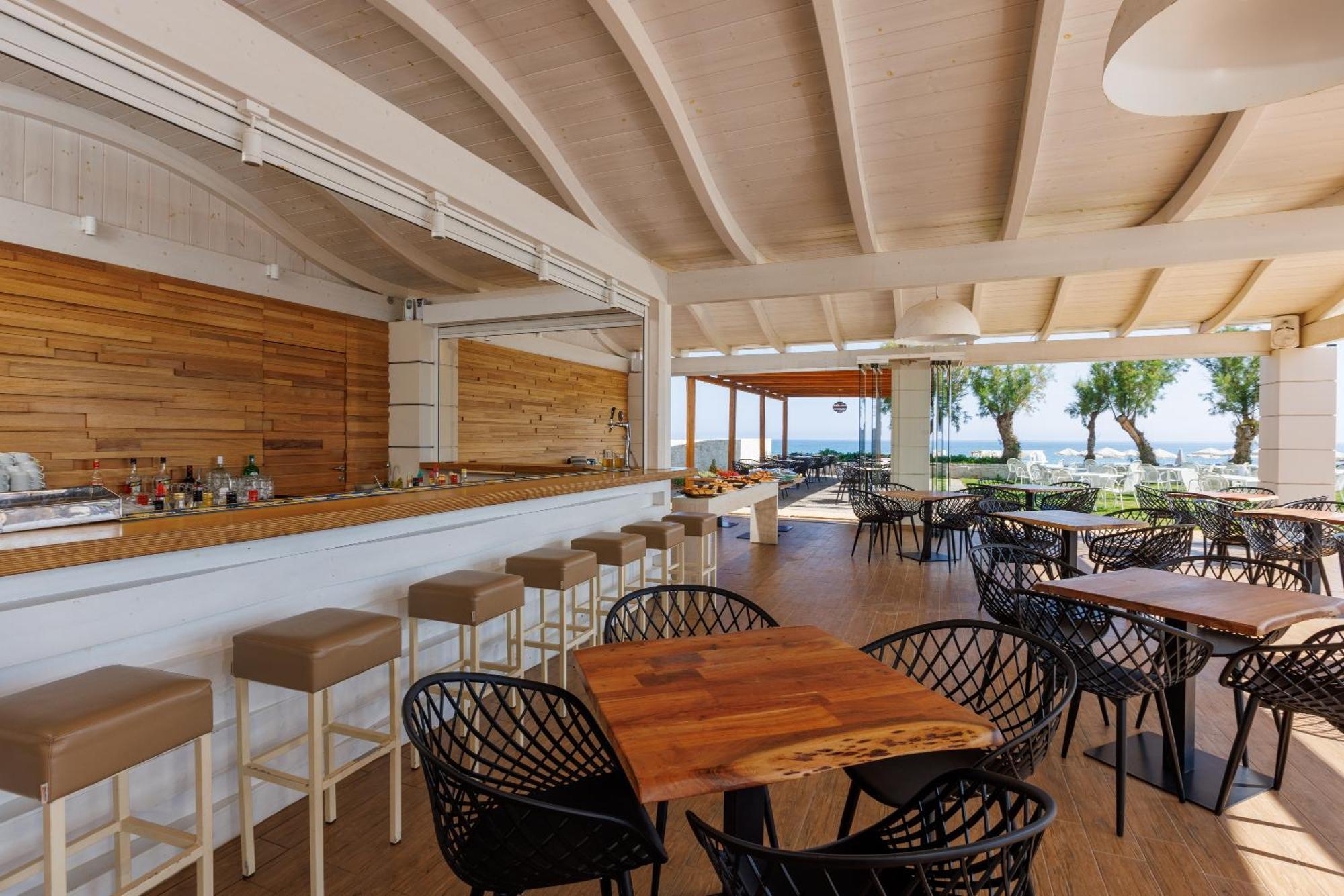Malia Bay Beach Hotel & Bungalows 외부 사진