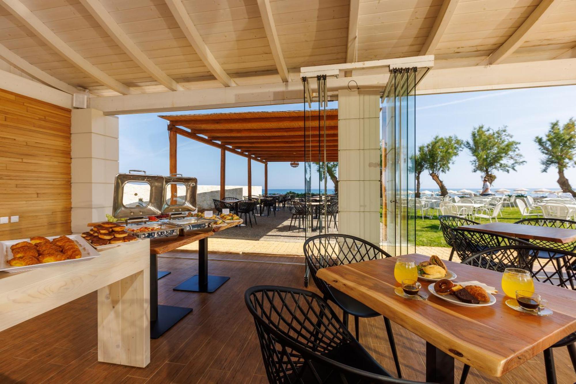 Malia Bay Beach Hotel & Bungalows 외부 사진