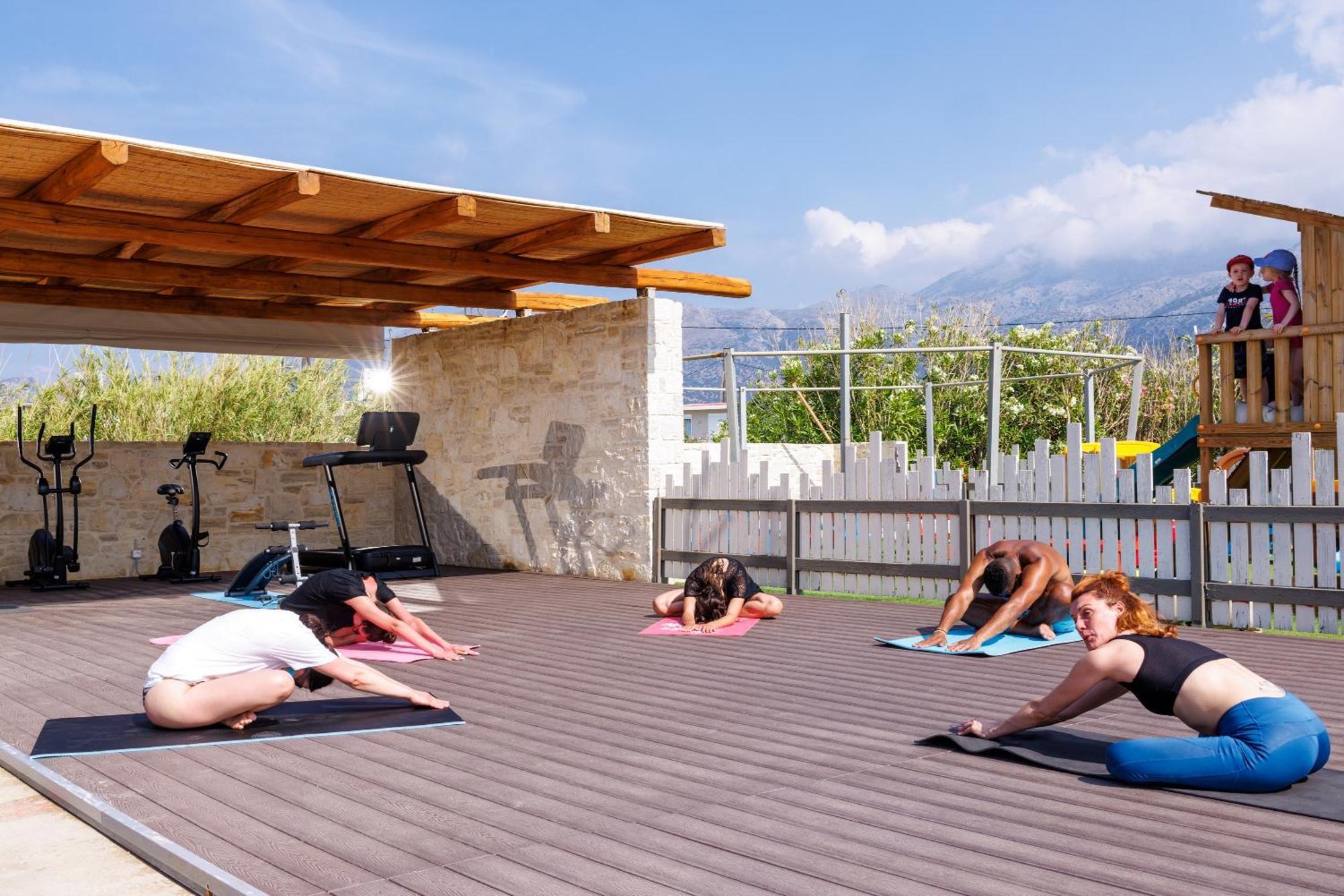 Malia Bay Beach Hotel & Bungalows 외부 사진
