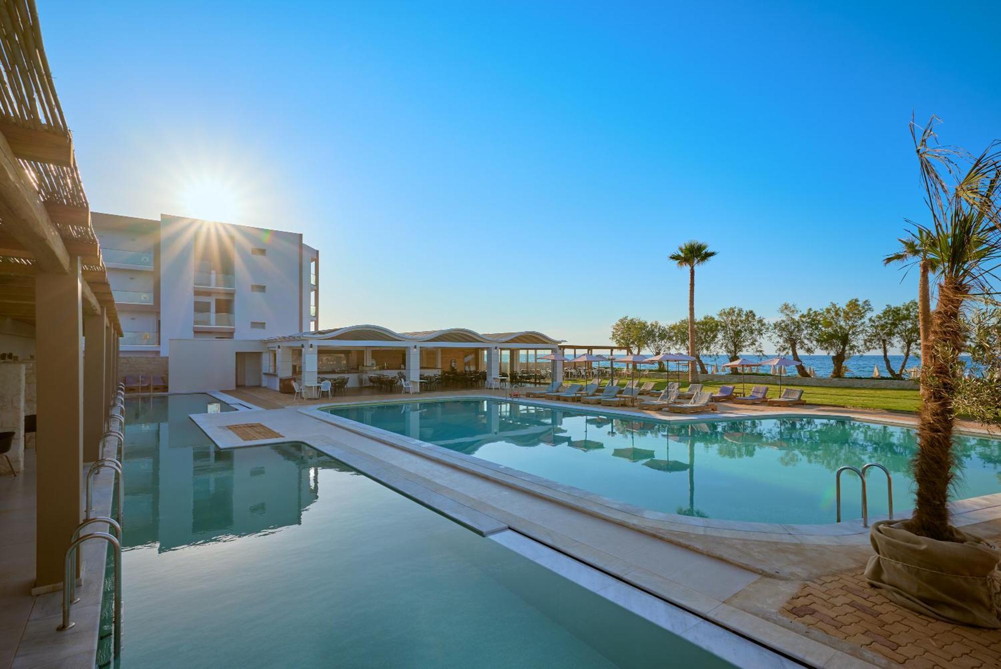 Malia Bay Beach Hotel & Bungalows 외부 사진