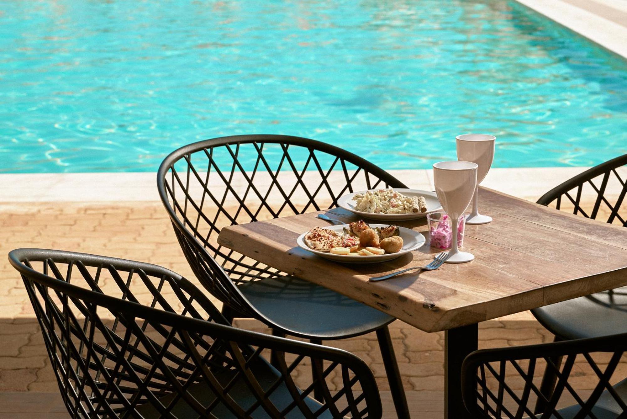 Malia Bay Beach Hotel & Bungalows 외부 사진