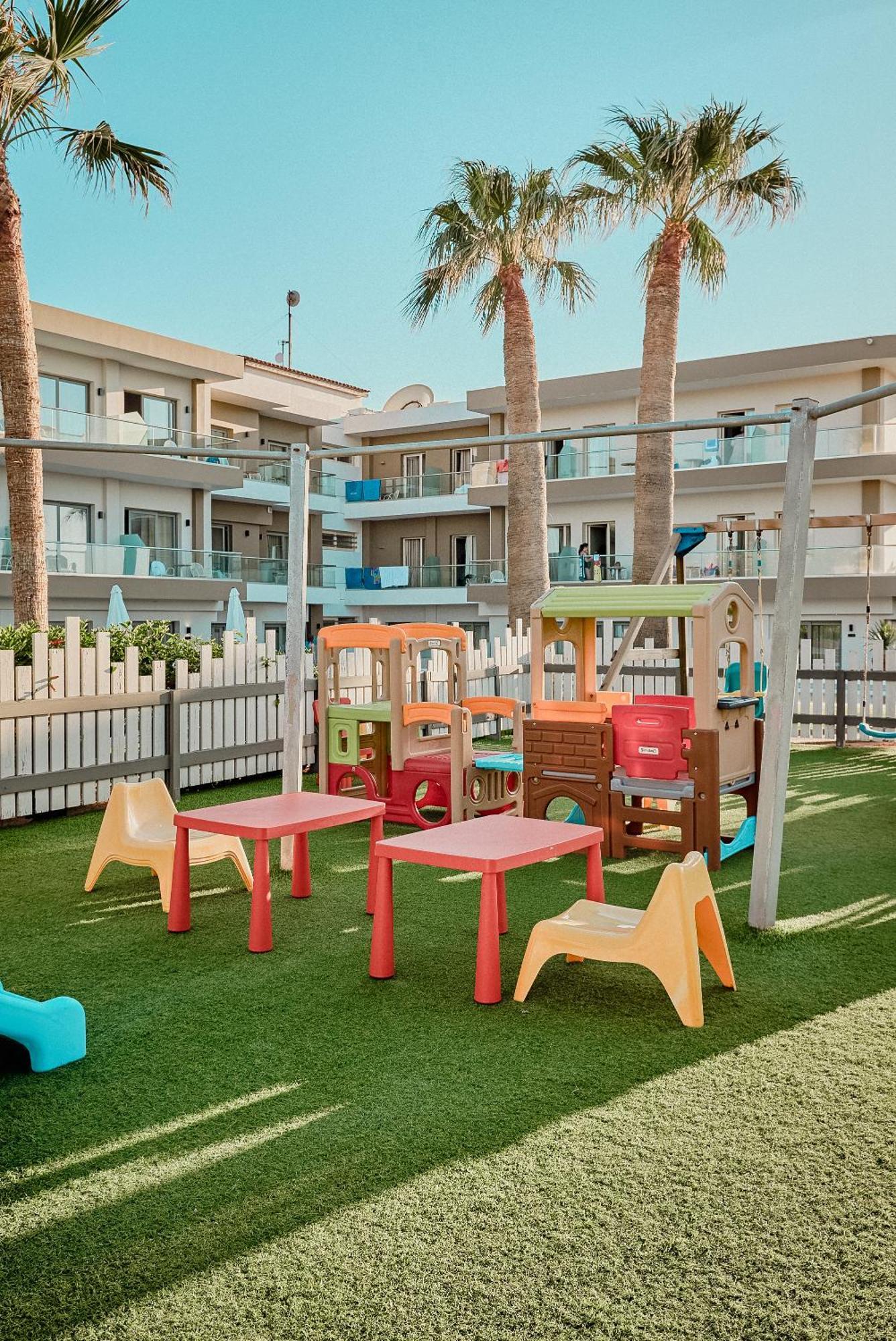 Malia Bay Beach Hotel & Bungalows 외부 사진
