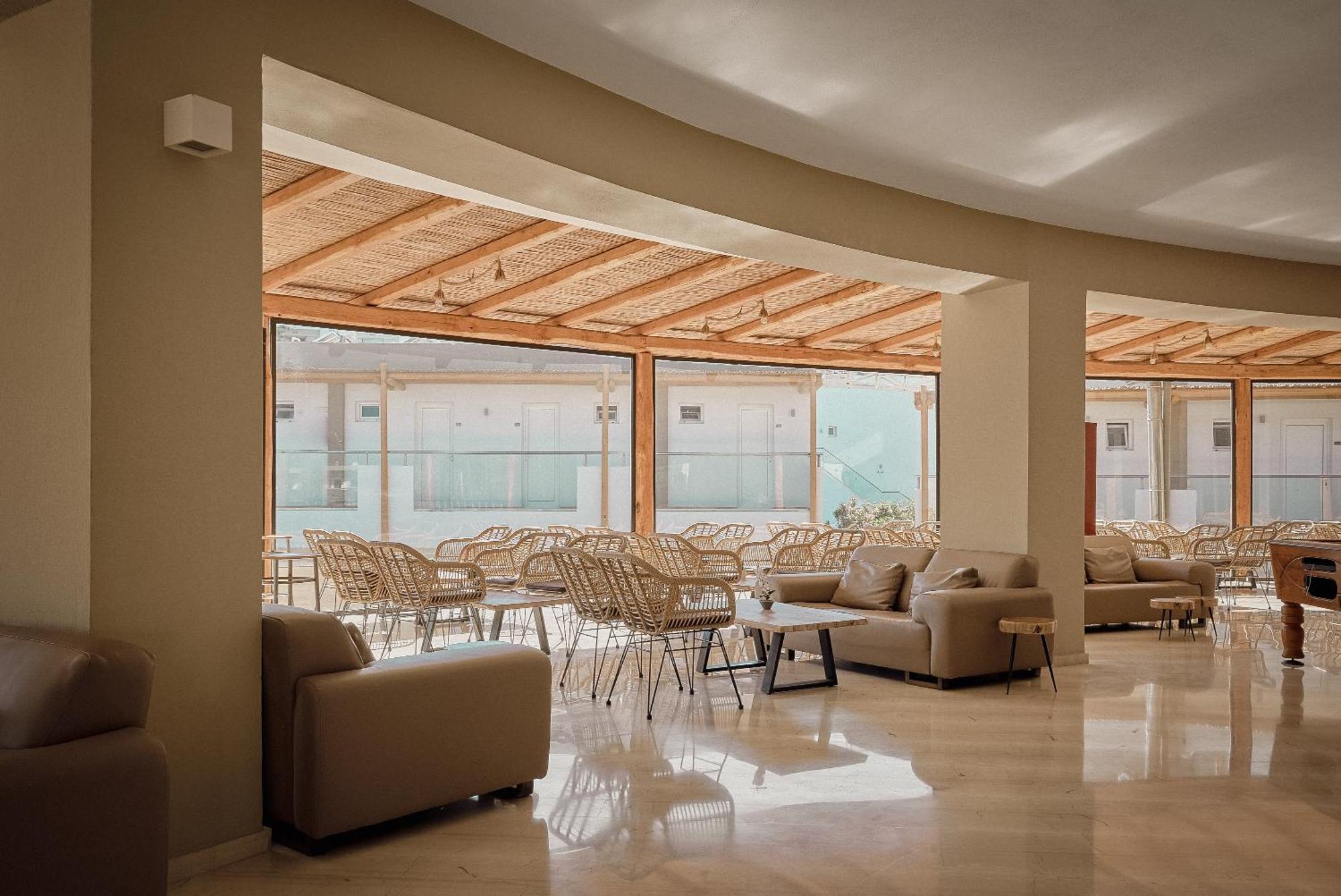 Malia Bay Beach Hotel & Bungalows 외부 사진