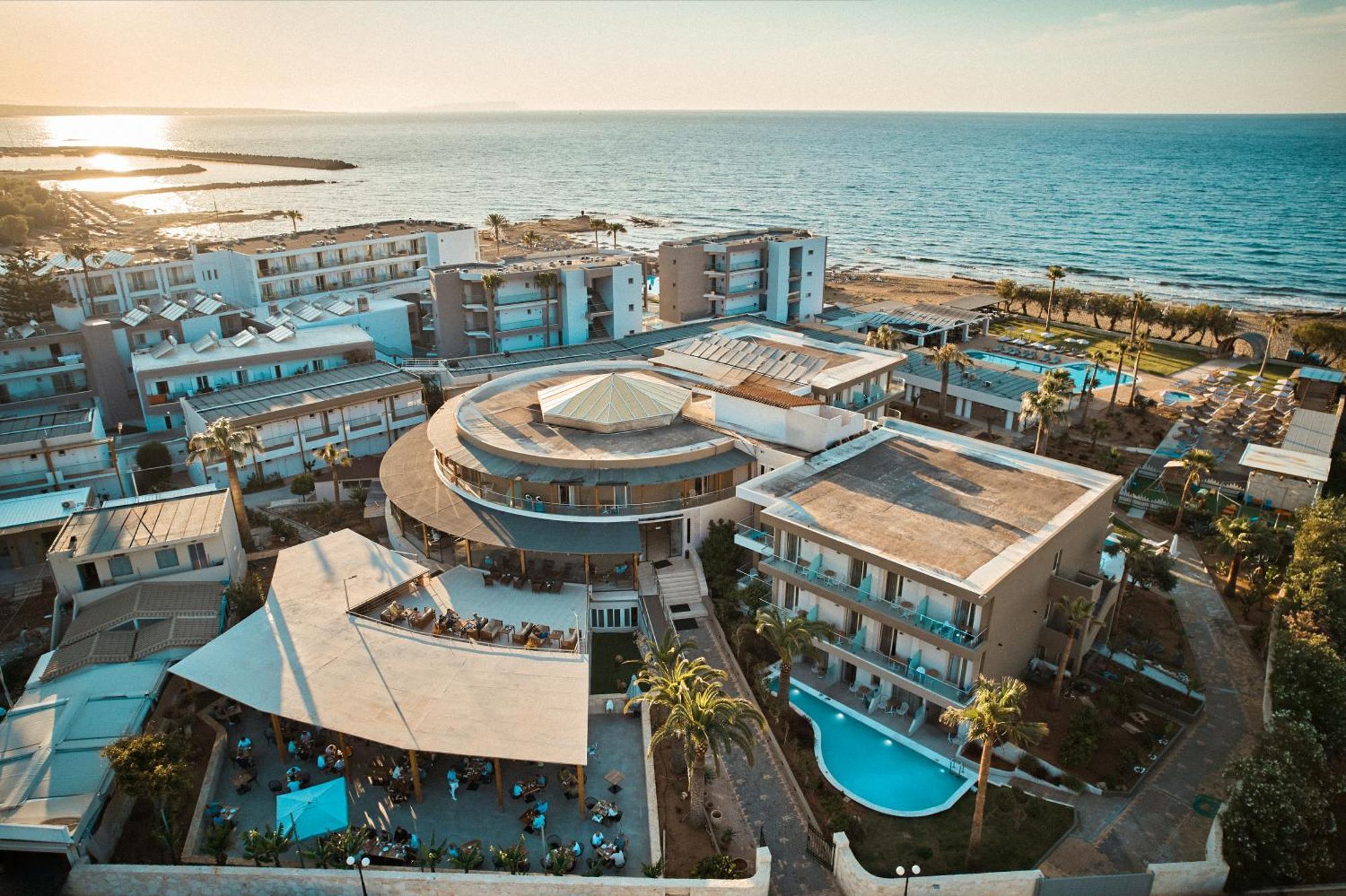 Malia Bay Beach Hotel & Bungalows 외부 사진